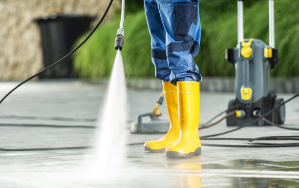 Best Commercial Pressure Washing  in Richmond, MI