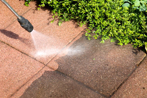 Why Choose Our Certified Pressure Washing Experts for Your Project Needs in Richmond, MI?